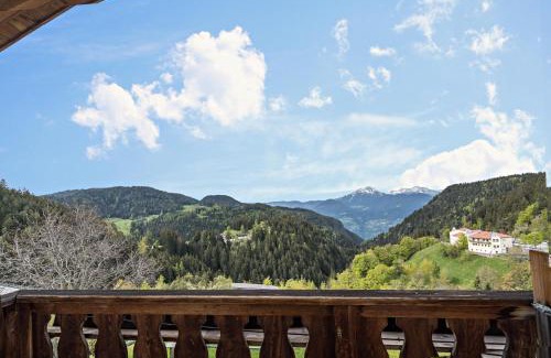 Avelengo Apartment | Ferienwohnung Sonnenblume Nusserhof