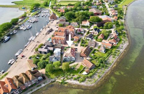 Orth Apartment | Ferienwohnung Sturmeck, Fehmarn-Orth, cleaning included