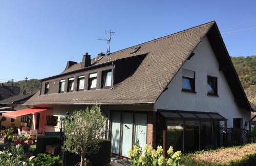 Oberfell Apartment | Ferienwohnung Unter dem Schild