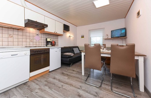 Stedesdorf Apartment | Ferienwohnung West - Ferienhof Tannen in Thunum bei Bensersiel