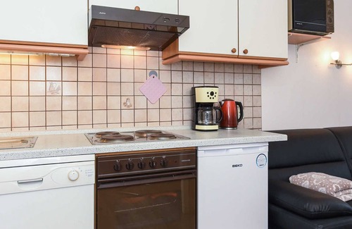 Stedesdorf Apartment | Ferienwohnung West - Ferienhof Tannen in Thunum bei Bensersiel