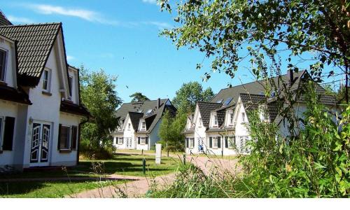 Dierhagen Dorf Apartment | Ferienwohnungen Fischland