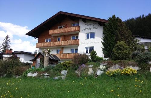 Patsch Apartment | Ferienwohnungen Tiroler Alpenhof