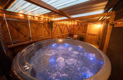 Tiers Cross House | Fern Cottage - Luxurious 1 Bedroom - Blossom Farm