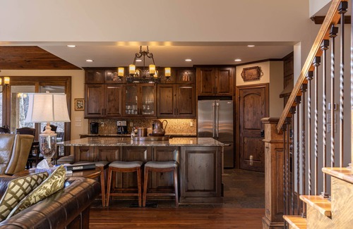 Blowing Rock House | Fern Ridge Lodge - Hiking and Lake Fishing, Hot Tub, Game Room, and More
