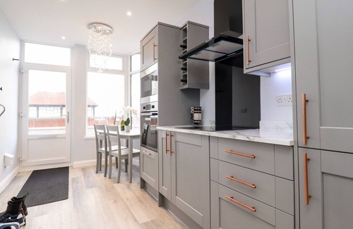 Knott End-on-Sea Cottage | FERRY VIEW, pet friendly in Knott End-On-Sea