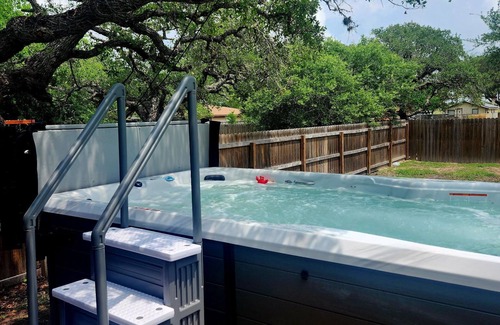 Aransas Pass Cottage | Ferryman's Landing