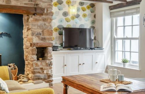 Appledore House | Ferrymans Cottage