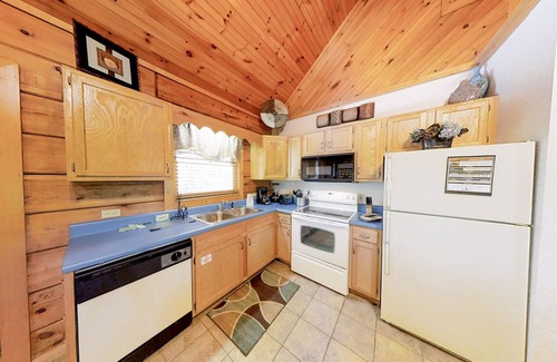 Pigeon Forge Cabin | Fever 1 Bedroom Cabin by RedAwning