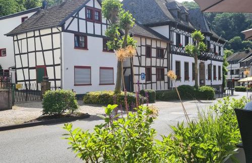 Heimbach Apartment | FEWO am Rathaus