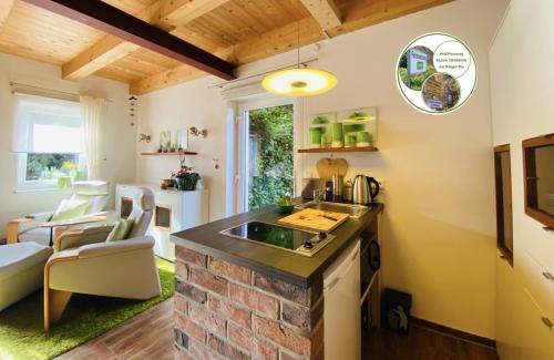 Neustrelitz Apartment | Fewo - Entspannung - Klein Trebbow