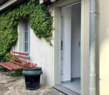 Kotzschenbroda Apartment | FEWO im Kneipenviertel Altkötzschenbroda