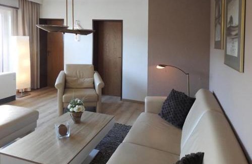 Niedersfeld Apartment | FeWo Pieck mit Parkplatz und privater Garage