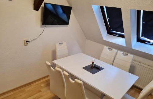 Plauen Apartment | FeWo WIEKO Plauen Leibnizstr. H1, DG links