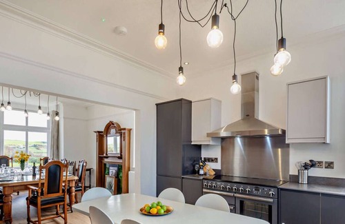 Llanengan House | Fferm Ar Y Môr in the beautiful Pwllheli