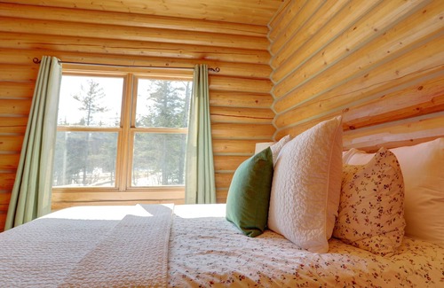 Mille-Isles Ski Chalet | Fiddler Lake Resort Cabin 66 Rabbit