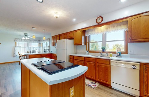 Town of Milo House | Field-surrounded home near Seneca Lake with firepit and W/D - dog-friendly
