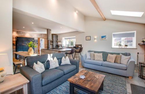 Hindolveston House | Field View