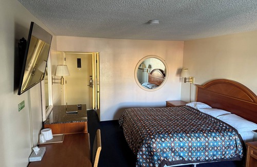 Bell Gardens Hotel | Fiesta Inn- Bell Gardens/Los Angeles