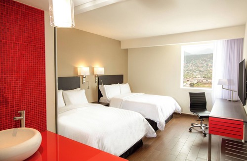 Monterrey Centro Hotel | Fiesta Inn Express Monterrey Centro