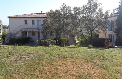 Sainte-Maxime Apartment | Figuieres