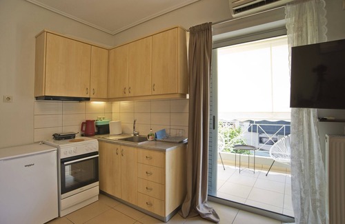 Chaidari Apartment | Filoxenia Modern Apt with Balcony near Athens Ctr