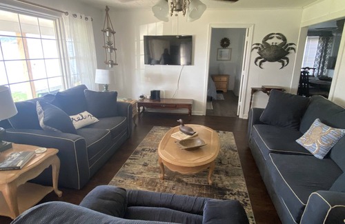 Harkers Island Cottage | Fin's Fish Camp at Harker's Island