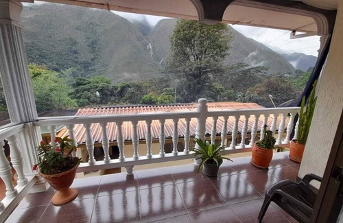 Quetame House | Finca Campestre La Soñada, Privada, Naturaleza, Piscina, Wifi, Comodidad, Vistas