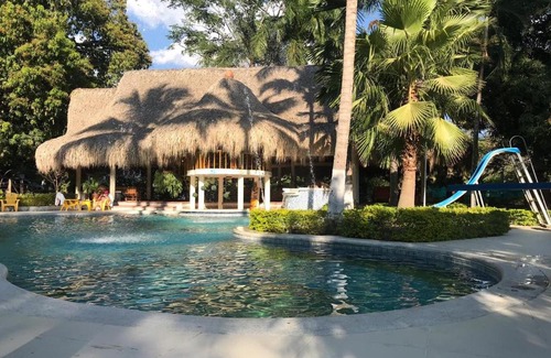 Santa Fe de Antioquia Hotel | FINCA HOTEL LA PLAYITA