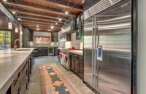 Timberland Hotel | Finch Haven in Homewood