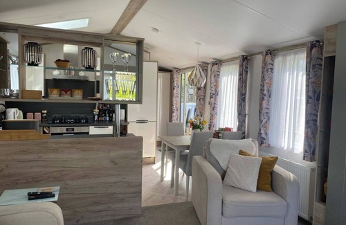 Forres Cabin | Findhorn Lodge - Peaceful - Pets - Sleeps 4