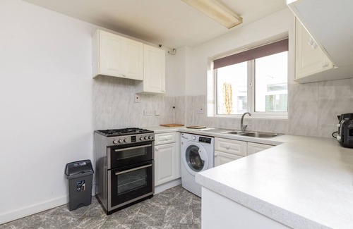 Ifield House | Findon House