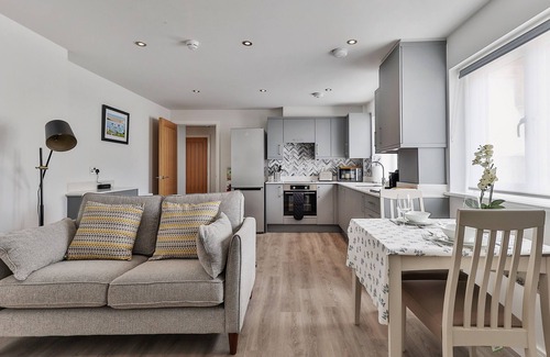 Muston Apartment | Finest Retreats | No.11, Belle House