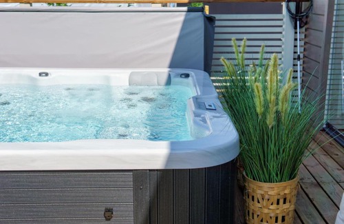 Rhyd-y-clafdy Apartment | Finest Retreats - Peace Retreats