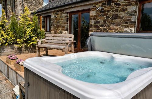 Liskeard House | Finest Retreats - The Shippon at Lestitha