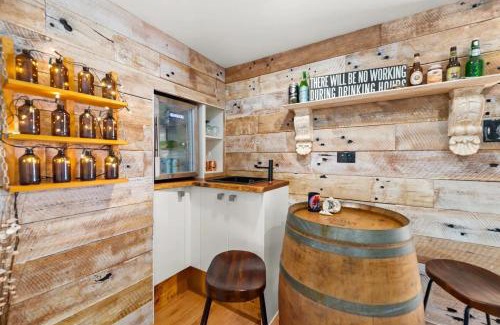 Fingal Bay House | Fingal Pines Getaway, Apartment