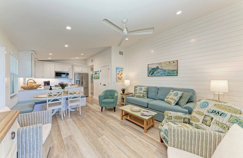 Ilexhurst House | Fins to the Right: On the Gulf of Mexico! Beach!