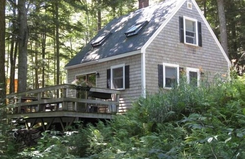 Hope Cottage | Firefly Cottage - Lakefront Cottage in Hope - Maine's Best Kept Secret