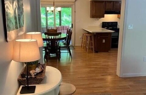 Meredith Cottage | Firefly Cottage with Beach Access!