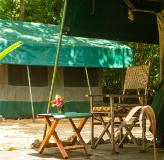 Shimoni Cabin | Firefly Eco Retreat