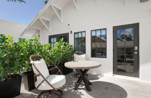 Flamingo/Lummus Apartment | Firefly Hotel