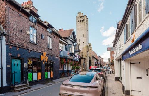 Knutsford Apartment | First Floor Central Knutsford Apartment