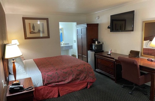 Grand Junction Hotel | First Interstate Inn