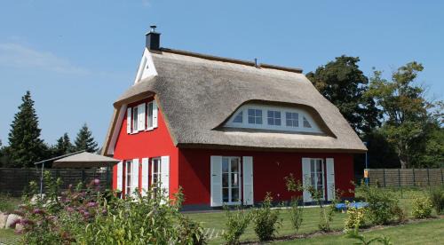 Ummanz House | Fischer's Ferienhaus Rügen mit Sauna und Kamin