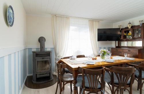 Kroeslin House | Fischerhaus 2, Ostsee, 5 Min. zum Strand, 8 Pers.