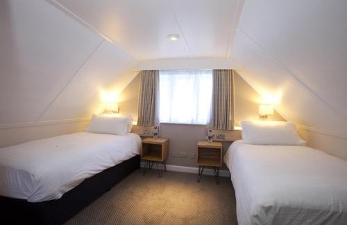 Tiverton Hotel | Fisherman's Cot, Tiverton by Marston's Inns