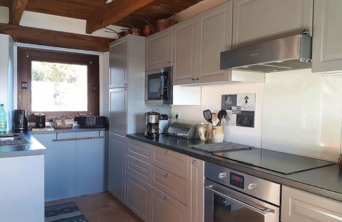 Cote de Granit Rose House | Fisherman's cottage - Sea view - South-facing terrace (3 bedrooms, sleeps 6, 2 bathrooms)