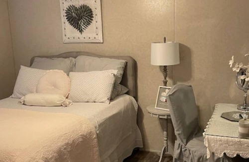 Brookeland House | Fisherman's Paradise-Walking distance to Mill Creek Park