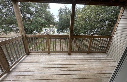 Norfolk Condo | Fishermen! 2-bedroom condo on awesome Willoughby Spit in Norfolk!