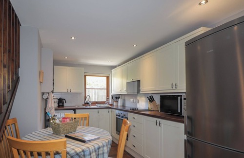 Ardersier Cottage | FISHERS COTTAGE, family friendly, with open fire in Ardersier